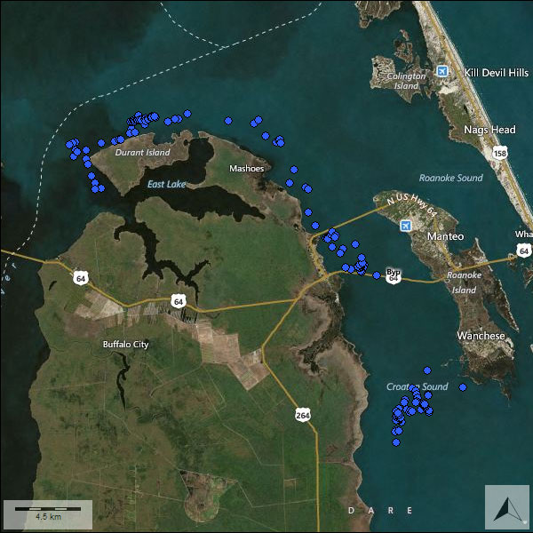 Map with blue dots showing where abandoned crab pots were found.