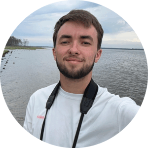 Image: Selfie of Mich Schulte in front of the ocean